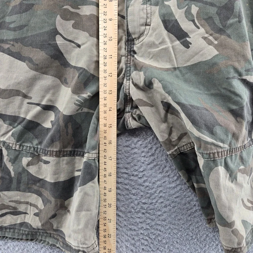 NEW Wrangler Mens Camo Print Cargo‎ Shorts 48x10 Green Regular Taper Canvas